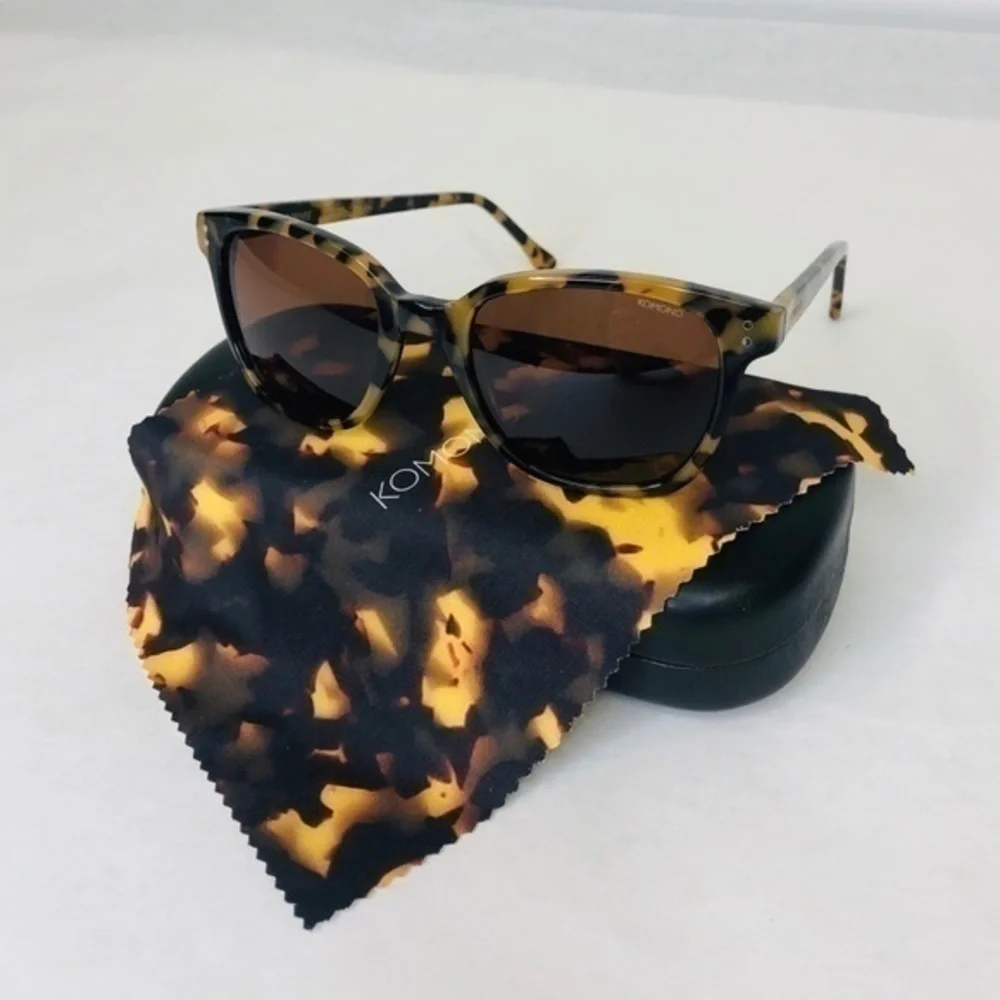 Anthropologie komono sunglasses